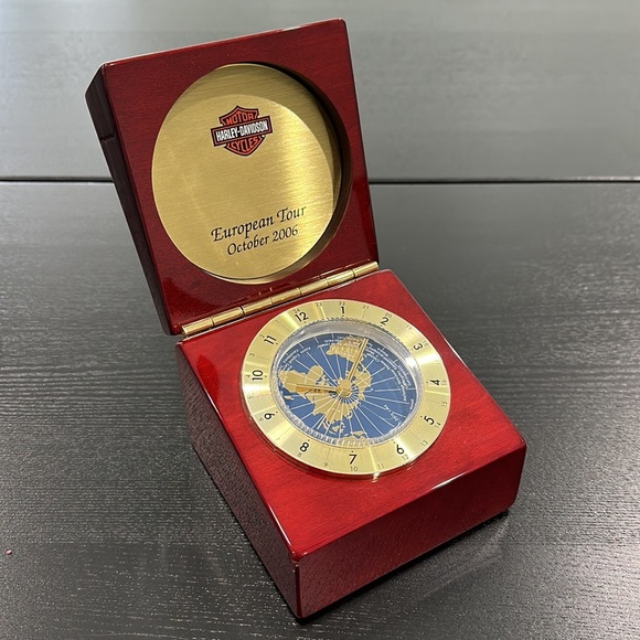 Harley-Davidson Rare Collectable Table World Desk Clock in Wood Display Box - Picture 1 of 11